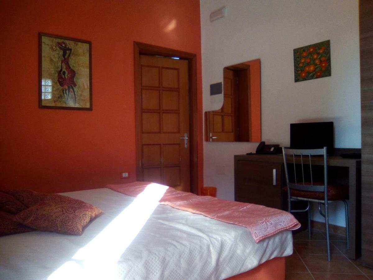 Casa Te La Bradamante Bed & Breakfast Magliano Exterior foto